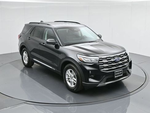 New 2025 Ford Explorer Active w/ Active Comfort Package image 37