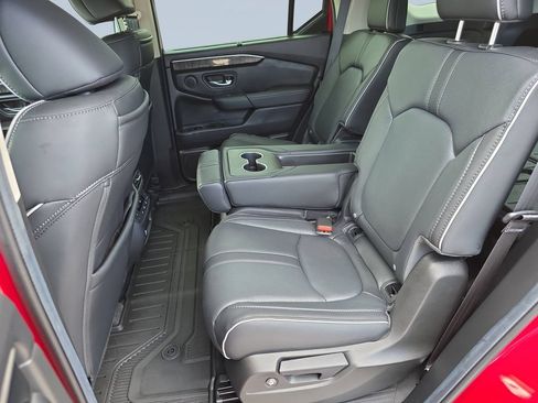 Used 2025 Honda Pilot Elite image 22