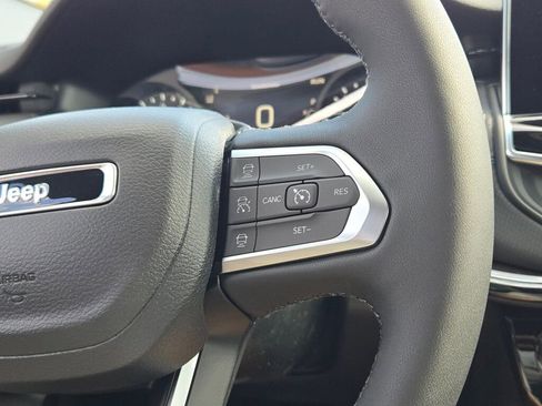 New 2026 Jeep Compass Limited image 32