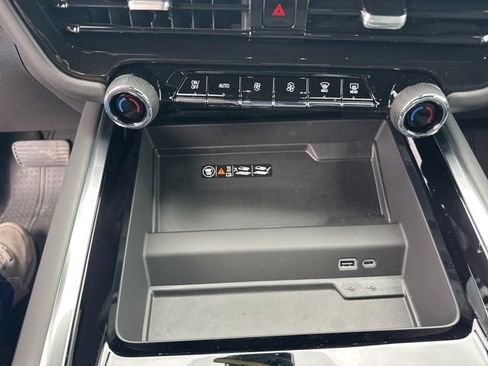 New 2026 Chevrolet Tahoe Premier image 24