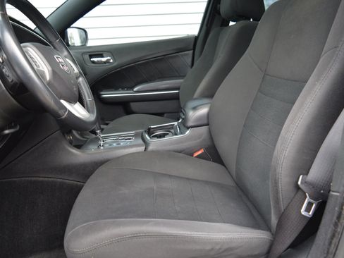 Used 2014 Dodge Charger R/T w/ Wheels & Tunes Group image 12