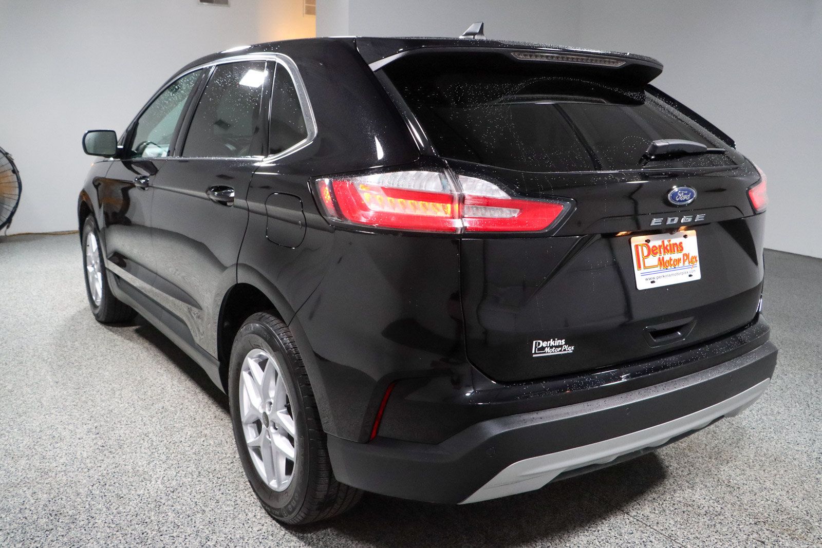 Used 2023 Ford Edge SEL AWD/4WD image 9