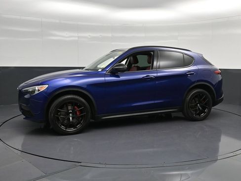 Used 2020 Alfa Romeo Stelvio w/ Nero Edizione RWD image 7