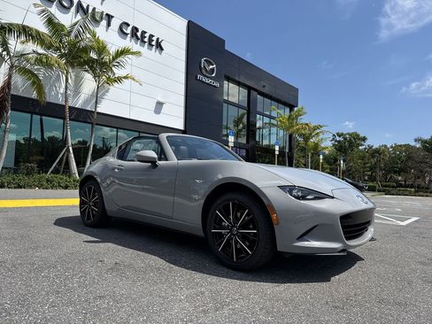 New 2026 MAZDA MX-5 Miata RF Grand Touring RWD image 22