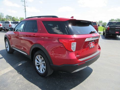 Used 2020 Ford Explorer XLT w/ Equipment Group 202A AWD/4WD image 8