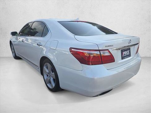 Used 2011 Lexus LS 460 L w/ Luxury Pkg RWD image 5
