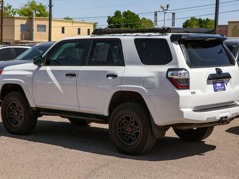 Used 2021 Toyota 4Runner Venture w/ Moonroof Package AWD/4WD image 6