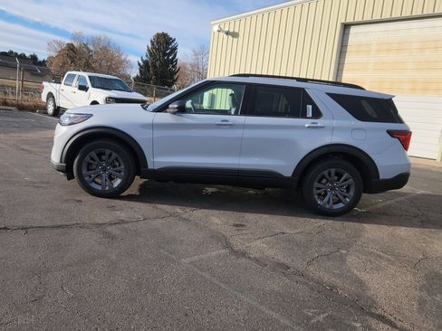 New 2026 Ford Explorer Active image 5