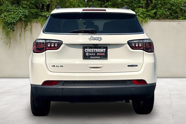 Used 2019 Jeep Compass Latitude w/ Cold Weather Group AWD/4WD image 5