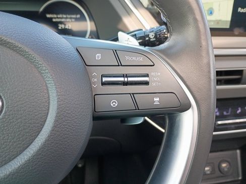 Used 2022 Hyundai Sonata Limited w/ Preferred Accessory Package image 23