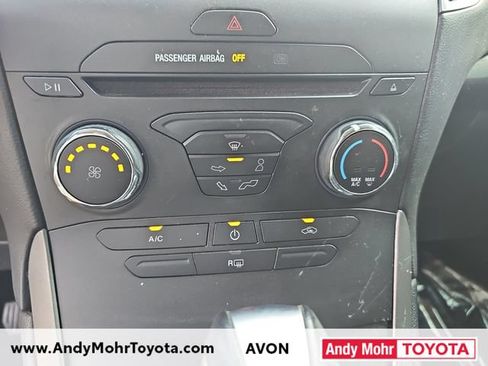 Used 2018 Ford Edge SE AWD/4WD image 23