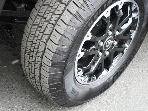 Used 2025 Toyota Tundra SR5 AWD/4WD image 11