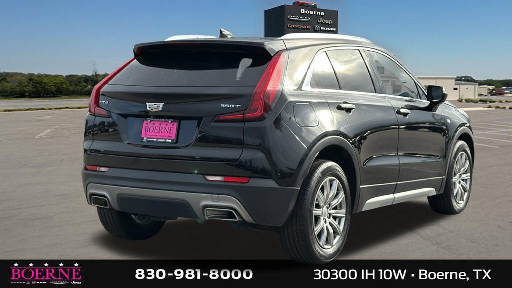 Used 2021 Cadillac XT4 Premium Luxury w/ Cold Weather Package FWD image 3
