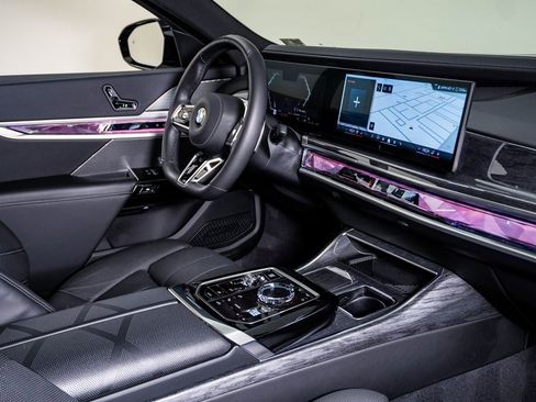 Used 2025 BMW 740i xDrive image 14