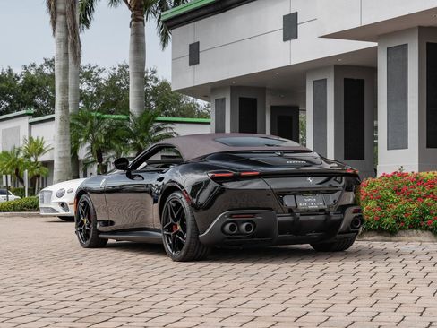 Used 2025 Ferrari Roma Spider image 27