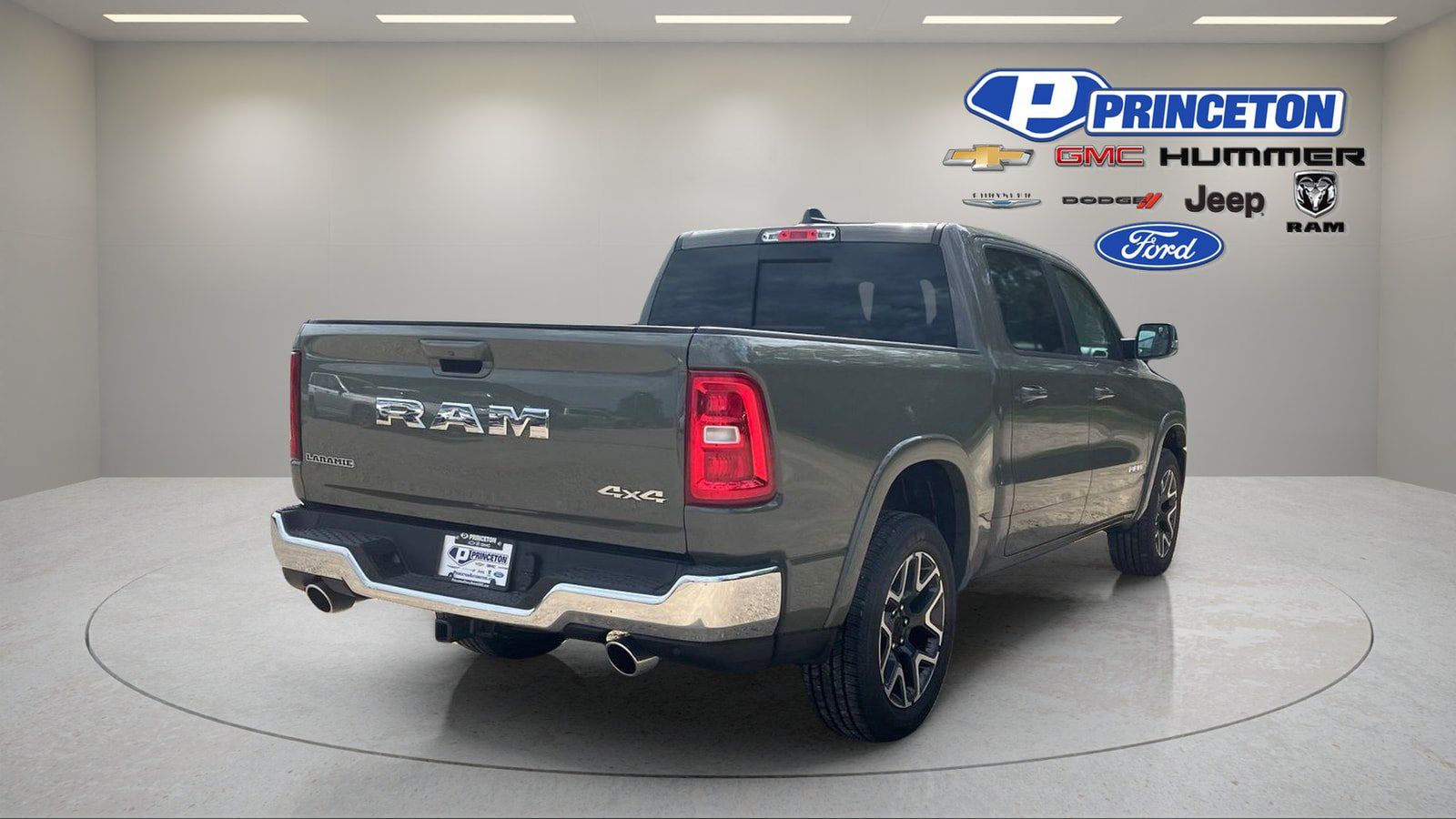 Used 2026 RAM 1500 Laramie AWD/4WD image 7