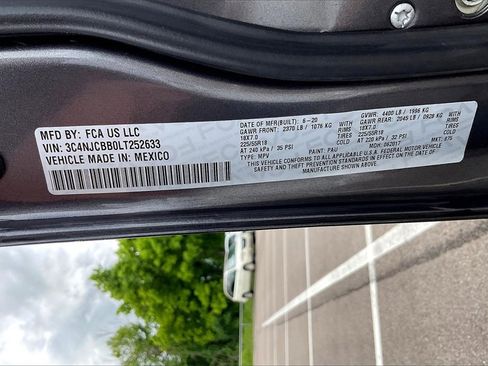 Used 2020 Jeep Compass Latitude image 31