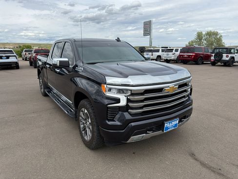Used 2023 Chevrolet Silverado 1500 High Country w/ Z71 Off-Road Package AWD/4WD image 7