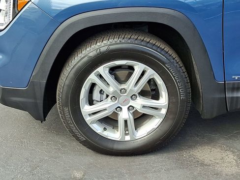 Certified 2024 GMC Terrain SLE w/ Driver Convenience Package image 8