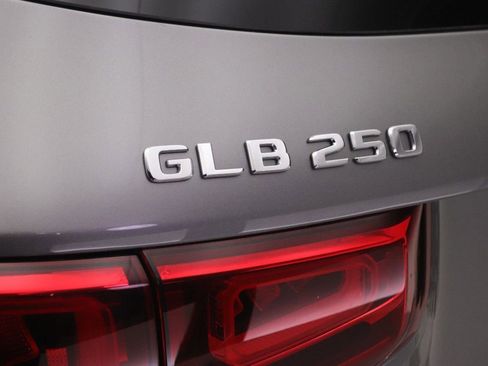 Certified 2022 Mercedes-Benz GLB 250 image 22