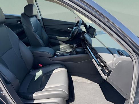 Used 2024 Honda Accord EX-L image 27