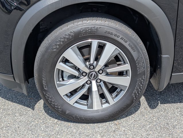 Used 2025 Nissan Pathfinder SL AWD/4WD image 13