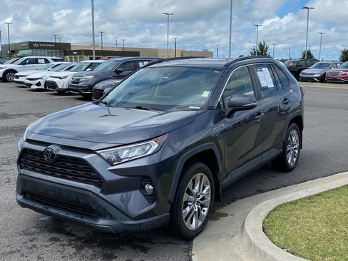 Used 2021 Toyota RAV4 XLE Premium FWD image 3