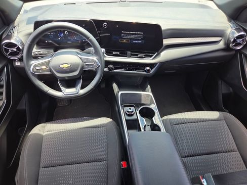 Certified 2026 Chevrolet Equinox LT FWD image 6