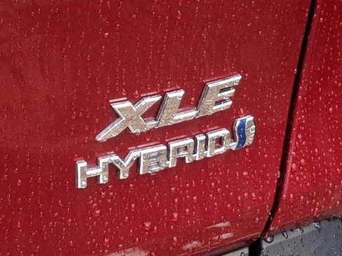Certified 2023 Toyota RAV4 XLE Premium AWD/4WD image 7