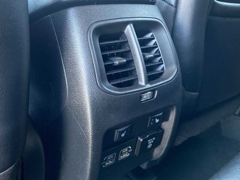 Certified 2022 Jeep Cherokee Limited w/ Elite Package image 34