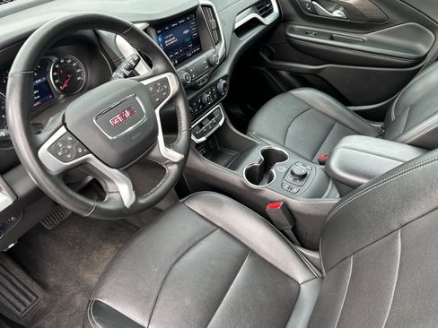 Used 2024 GMC Terrain SLT AWD/4WD image 11