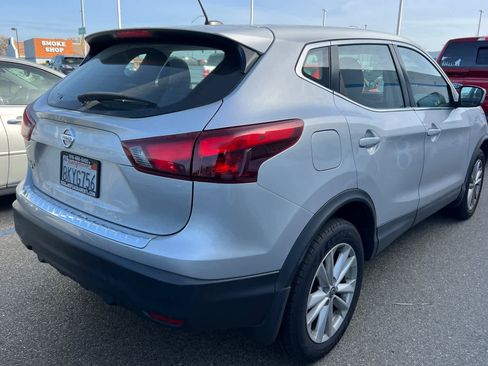 Used 2019 Nissan Rogue Sport S w/ Appearance Package image 2
