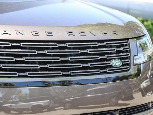 New 2025 Land Rover Range Rover Autobiography image 5