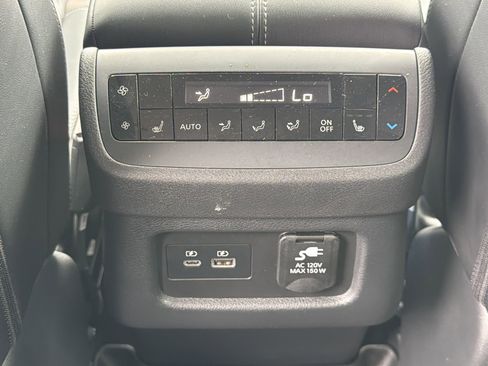Used 2024 Nissan Pathfinder Platinum w/ Cargo Package AWD/4WD image 30