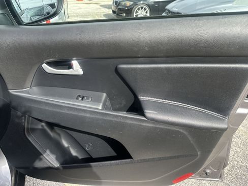 Used 2015 Kia Sportage LX image 32