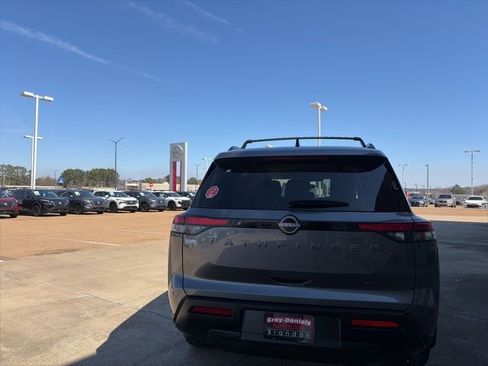 New 2026 Nissan Pathfinder SV image 3