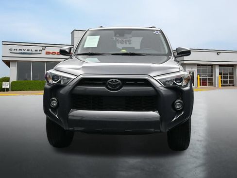 Used 2024 Toyota 4Runner SR5 AWD/4WD image 8