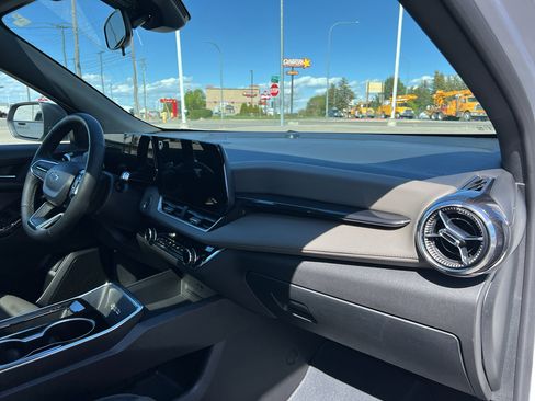 Used 2025 Chevrolet Equinox LT w/ Convenience Package II AWD/4WD image 26