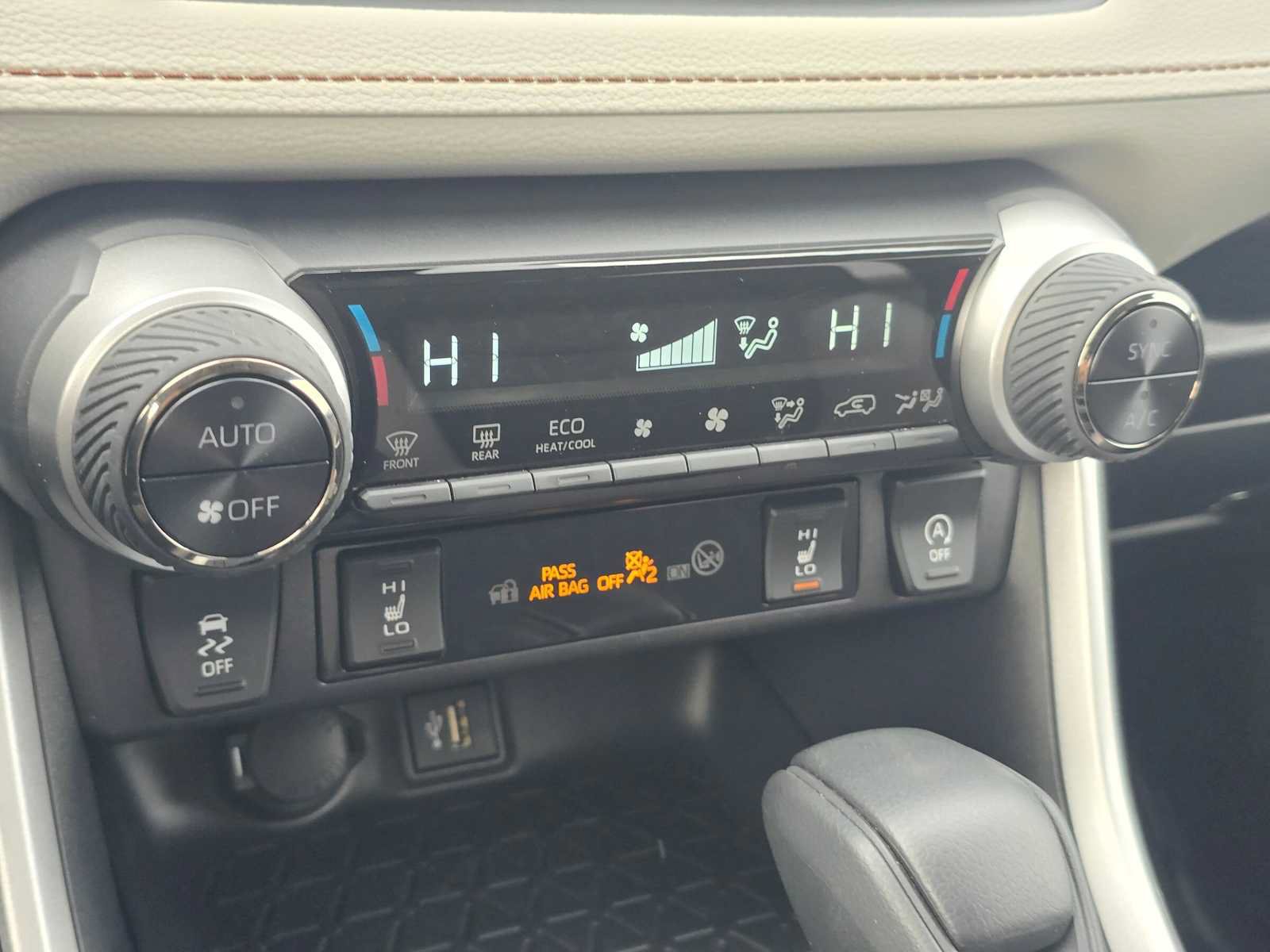 Certified 2025 Toyota RAV4 XLE w/ Convenience Package AWD/4WD image 28