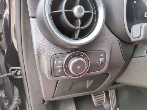 Used 2024 Alfa Romeo Stelvio Veloce image 25