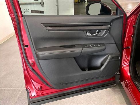 Used 2025 Honda CR-V EX image 9