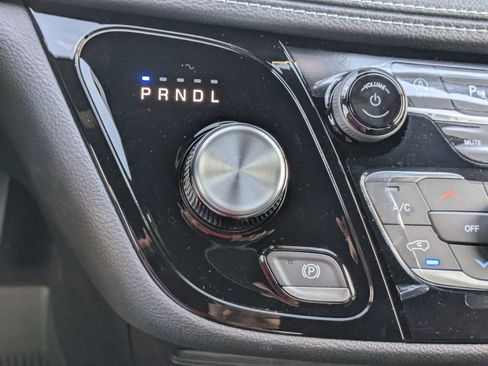 New 2026 Chrysler Pacifica Select image 16