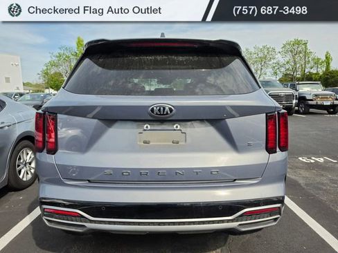 Used 2021 Kia Sorento S w/ Panoramic Sunroof Package image 5