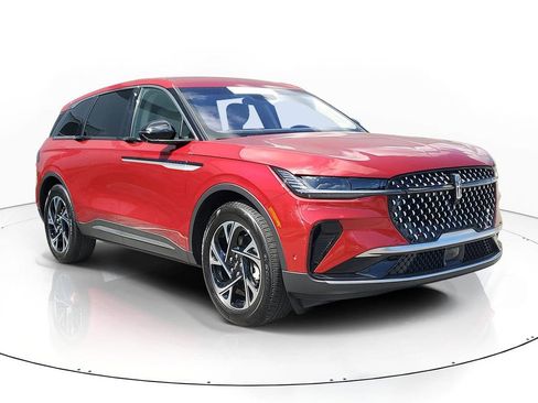 Certified 2024 Lincoln Nautilus Premier image 2