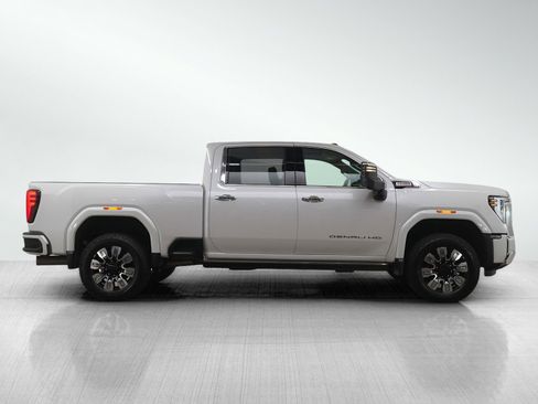 Used 2025 GMC Sierra 2500 Denali w/ Denali Reserve Package image 6