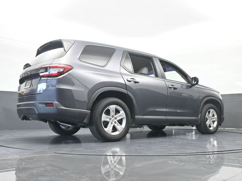 Used 2023 Honda Pilot LX image 59