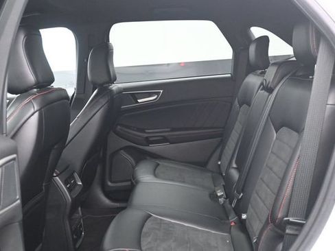 Certified 2024 Ford Edge ST-Line AWD/4WD image 5