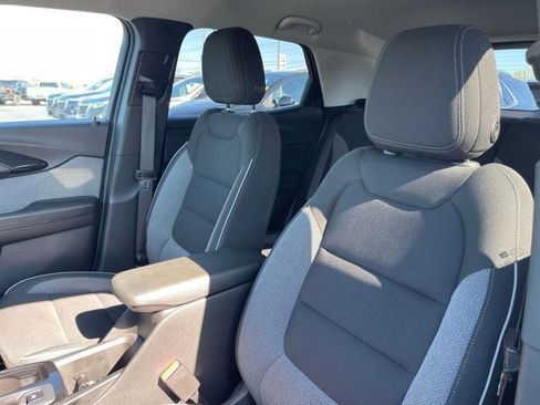 Used 2023 Chevrolet TrailBlazer LT w/ Convenience Package image 16