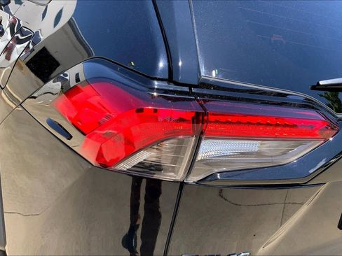 Used 2024 Toyota RAV4 XLE w/ Convenience Package AWD/4WD image 28