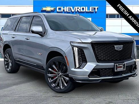Used 2025 Cadillac Escalade V AWD/4WD image 1